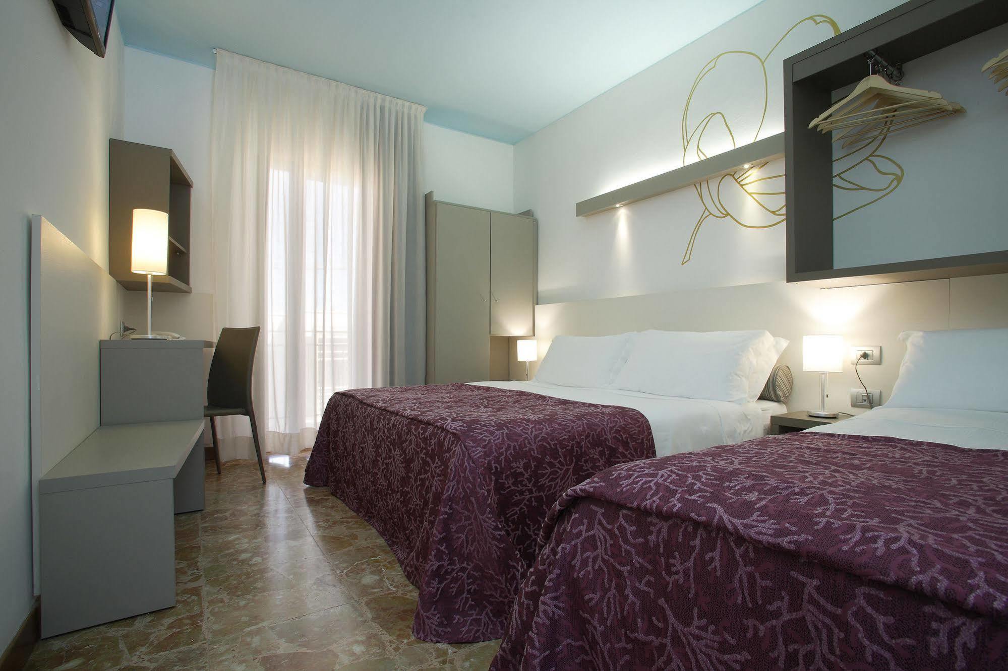 Hotel Sofia Lido di Jesolo Exterior photo
